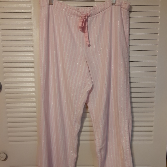 Victoria's Secret pink & white striped pajama set - Picture 6 of 9